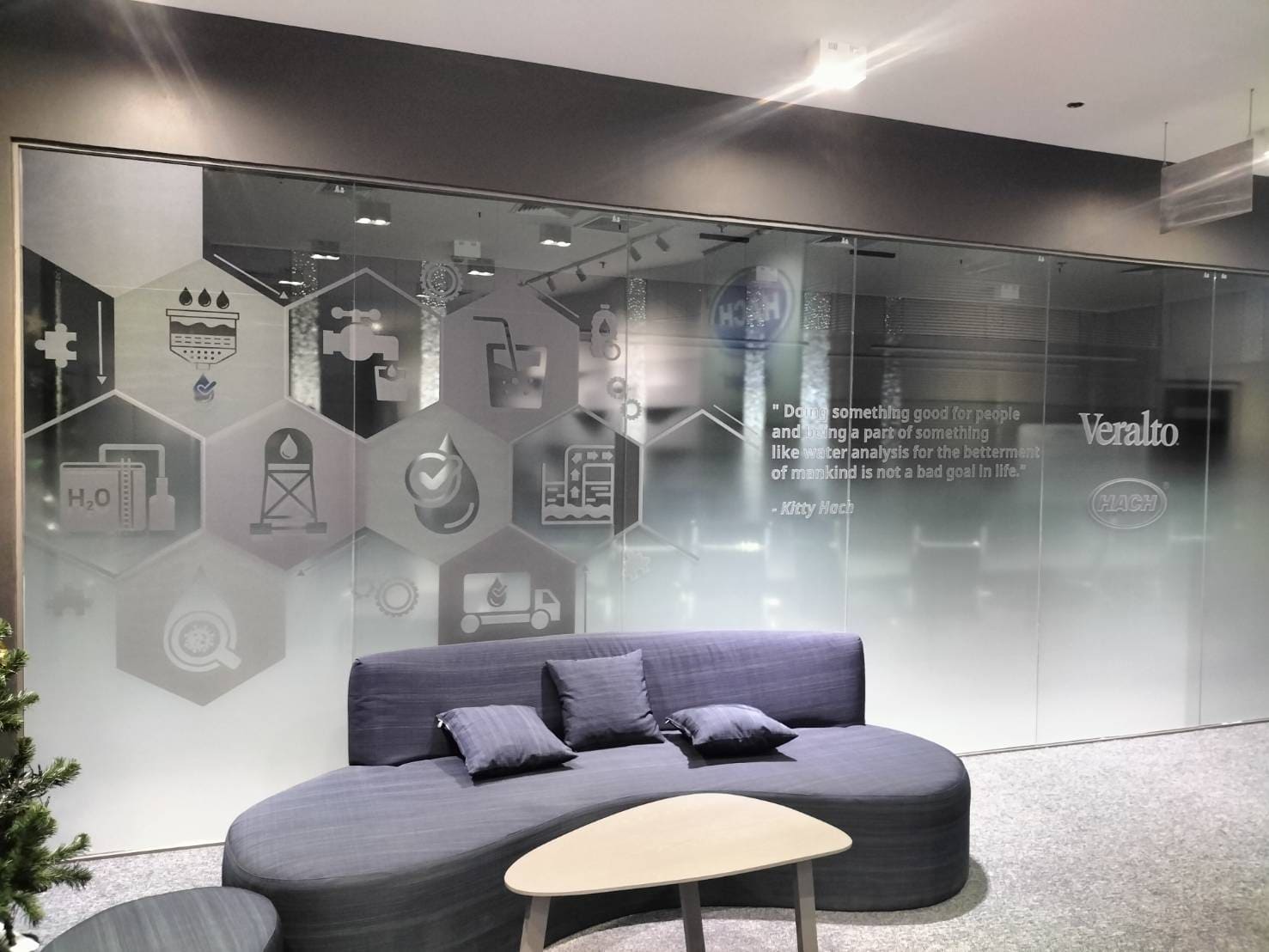 สติกเกอร์ฝ้า ตกแต่งสถานประกอบการ